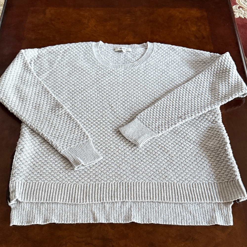 Madewell Textured Knit Sweater in Gray